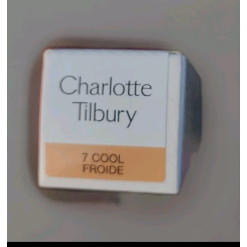 New Charlotte Tilbury Beautiful Skin Foundation # 7 COOL FROIDE 30ml